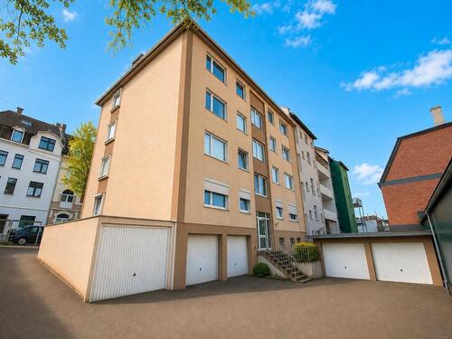 Foto - Gepflegtes Mehrfamilienhaus mit 4 Garagen in zentraler Lage