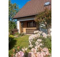 Einfamilienhaus, ausgebaut mit 2 Wohnungen - Neuhaus am Rennweg