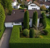 Wohnhaus mit großem Grundstück & Entwicklungspotenzial - Durach