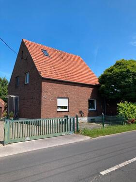 Foto - Reserviert -Provisionsfrei - Haus auf dem Land, EFH, ZFH, Altfeld