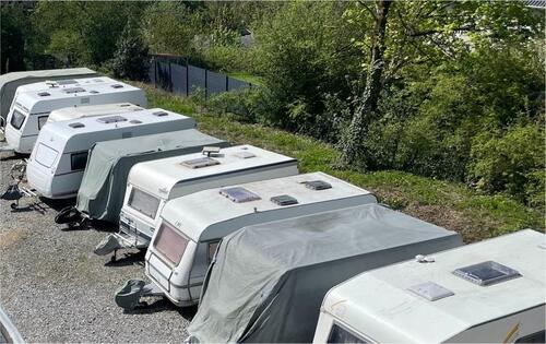 Foto - Stellplatz für Wohnwagen oder Wohnmobil