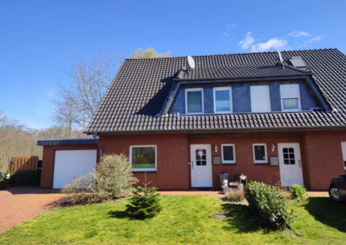 Foto - Gepflegte Doppelhaushälfte mit Wellnessbereich, Ausbaureserve und