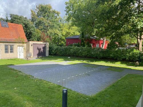 Foto - Außen-Stellplatz mit E-Lademöglichkeit zu vermieten