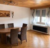 3-Zimmer Wohnung 104 m² mit Balkon & Garage in Hüttlingen