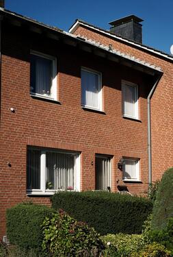 Foto - Reihenmittelhaus mit Garten und Garage – gepflegt und ruhig geleg