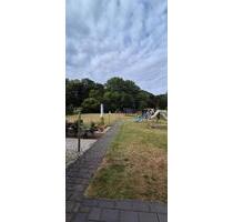 Modernisierte 5-Zi.-Wohnung mit großem Garten in Schloß Neuhaus - Paderborn