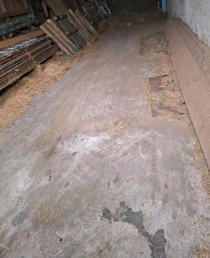 Foto - Biete Wohnmobil Stellplatz für Camper Wohnanhänger großer Hänger