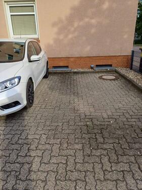 Foto - Parkplatz (Stellplatz), Viewegsgarten, direkt am Bahnhof