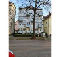 1 Zimmer Hochparterre-Wohnung mit Balkon und Einbauküche - Stuttgart Luginsland