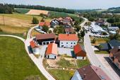 Foto - Anwesen Bauerhof dreiseithof mit Baugrundstück