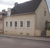 Stadthaus mit Potenzial - 159.000,00&nbsp;EUR Kaufpreis, ca.&nbsp; 113,00&nbsp;m&sup2; in Sankt Ingbert (PLZ: 66386)