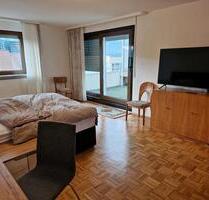 Helle 3-Zimmer Wohnung mit Aufzug und Einzelgarage - Stuttgart Luginsland