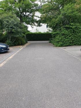 Foto - Tiefgarage zu vermieten, grosser Eck-Stellplatz