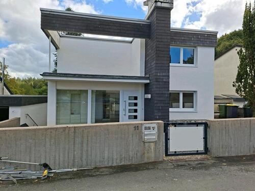 Foto - Bezugsfertiges Haus mit Einliegerwohnung