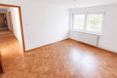 Foto - Große und helle Wohnung, auch als Hausmeisterwohnung möglich