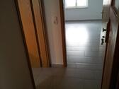 Foto - Binnen: Nette Neubauwohnung EBK Bad Stellplatz