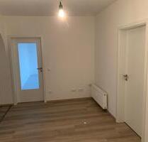 Moderne schöne Wohnung mit 5 Zimmern und Südbalkon Schwarzenfeld