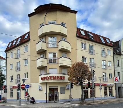 Foto - Arztpraxis oder Büroeinheit im 2. Obergeschoss mit Personenaufzug (barrierefrei) und PKW-Stellplatz zu vermieten!
