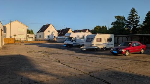 Foto - Stellplatz Wohnwagen, Wohnmobil, Boot, Camper, Anhänger