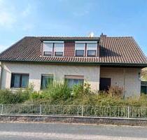 Freistehendes Zweifamilienhaus - 250.000,00 EUR Kaufpreis, in Bad Salzdetfurth (PLZ: 31162)