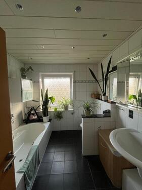 Foto - 3-Zimmer-Wohnung mit Balkon und Gartennutzung