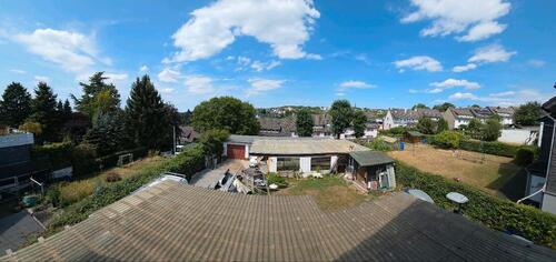 Foto - Mehrfamilienhaus mit großem Garten und 5 Garagen