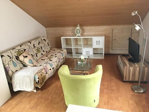 Foto - Top gepflegte, möblierte DG-Wohnung 'All inclusive'