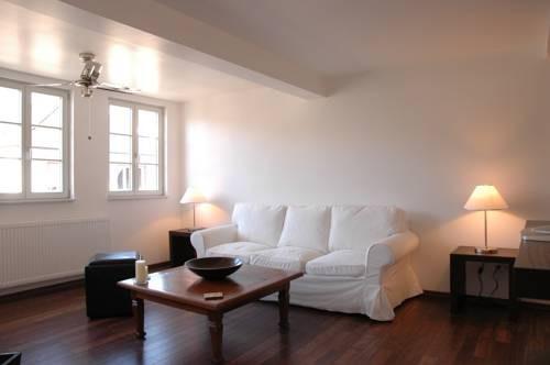 Foto - Möblierte Wohnung, 2,5 Zimmer, Frankfurt Höchst am Schlossplatz