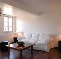 Möblierte Wohnung, 2,5 Zimmer, Frankfurt Höchst am Schlossplatz - Frankfurt am Main Unterliederbach