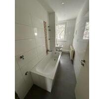 4-Raum Wohnung im 3. OG mit Balkon und Wannenbad - Halle (Saale) Gesundbrunnen