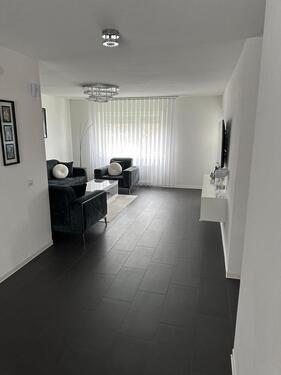 Foto - Helle 4 Zimmer Wohnung 86 m2 mit Balkon, Garage &2 Stellplätze