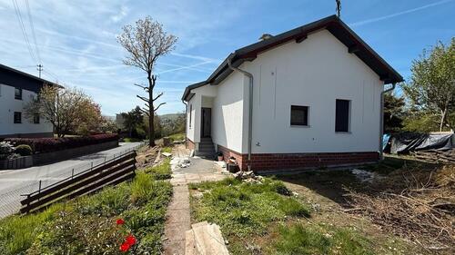 Foto - Kernsaniertes Einfamilienhaus (Erstbezug) mit Südgarten etc.