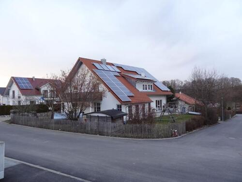 Foto - Zweifamilienhaus mit Einliegerwohnung