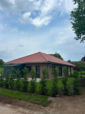 Foto - Verkauf Neubau Doppelbungalowhälfte