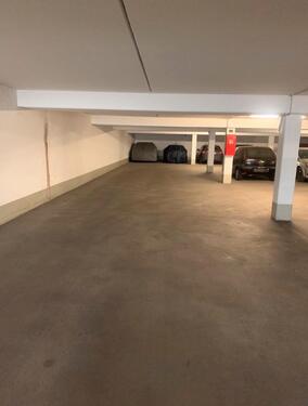 Foto - Tiefgaragenstellplatz - 60,00 EUR Miete,