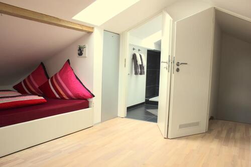 Foto - Dachgeschoßwohnung in München zur Miete