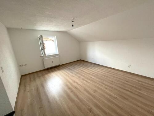 Foto - 3 Zimmer Dachgeschoßwohnung zur Miete in Bischofsmais