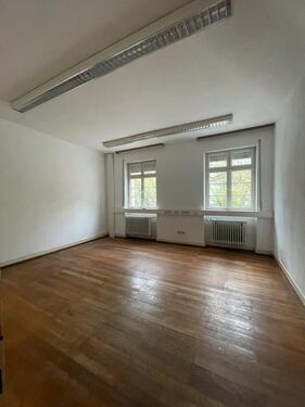 Foto - WG-Zimmer zentral gelegen - 470,00&nbsp;EUR Kaltmiete, ca.&nbsp; 25,00&nbsp;m&sup2;