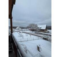 Ruhe und Ausblick: 5-Zimmer-Wohnung mit Balkon in Schömberg