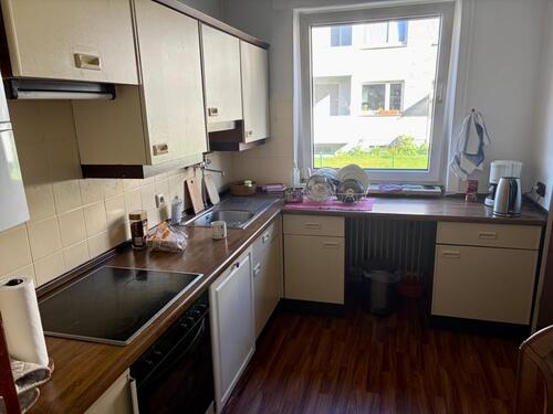 Foto - Modernes, möbliertes Zimmer im internationalen 4-Personen-Wohnung