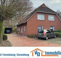 Gemütliche Dachgeschosswohnung mit Einbauküche in zentraler, dennoch ruhiger Lage von Ostgroßefehn