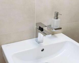 Neu & In Renovierung! Sonniger Balkon I Tageslichtbad mit Badewanne I moderne Einbauküche - Dresden Pieschen