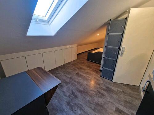 Foto - 1 Zimmer Dachgeschoßwohnung zur Miete in München