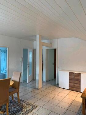 Foto - Möblierte großzügige 3 Zimmer Dachgeschosswohnung mit Balkon