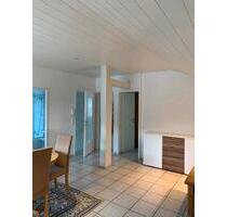 Möblierte großzügige 3 Zimmer Dachgeschosswohnung mit Balkon - Wutöschingen