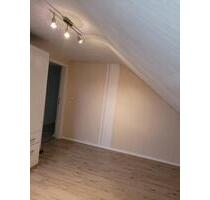 Dach Wohnung Bexbach zu Vermieten Neu renoviert mit Einbauküche