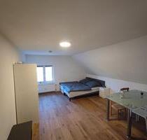 Gemütliche 1,5-Zimmer-Dachgeschosswohnung mit Gartenmitbenutzung - Stockach