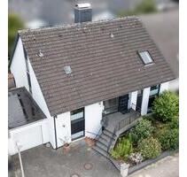 Großburgwedel - Großzügiges Ein- bis Zweifamilienhaus für die große Familie mit Souterrain