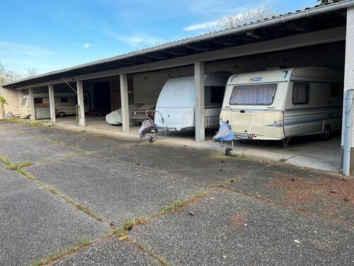 Foto - Wohnwagen Stellplatz Überdacht und sicher