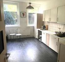 Große 5-Zimmer-Wohnung im Erdgeschoss mit Küche Garten - Rethem (Aller)